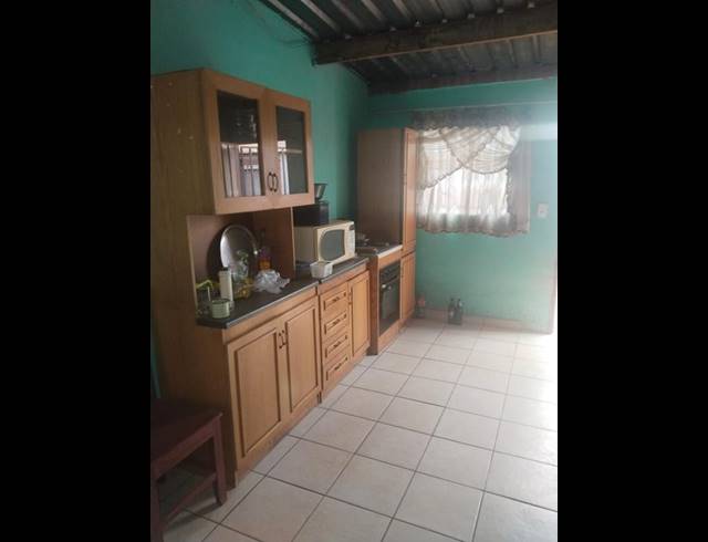 2 BEDROOM HOUSE FOR SALE IN KATLEHONG SOUTH